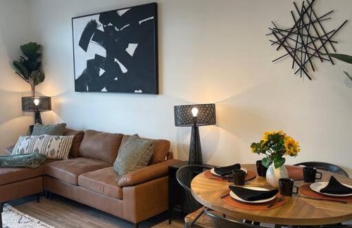 South Baltimore House | Sexy in the city BnB downtown Baltimore