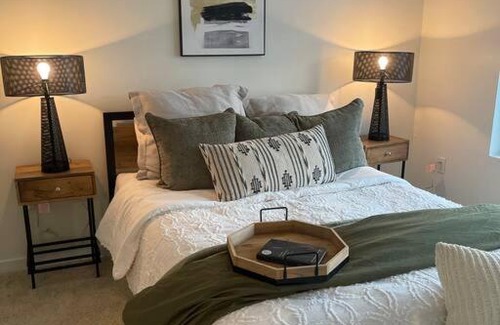 South Baltimore House | Sexy in the city BnB downtown Baltimore