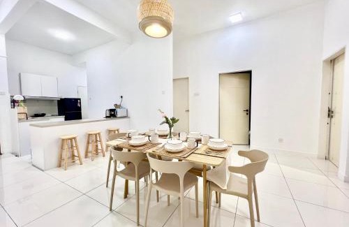 Bandar Puchong Jaya Apartment | SF 1-12Pax Puchong Sky Pod 3Room IOI Mall 8 Bed LRT