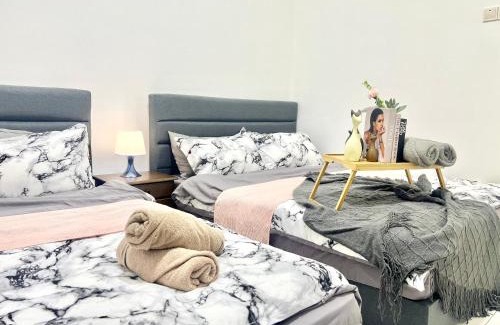 Bandar Puchong Jaya Apartment | SF 1-12Pax Puchong Sky Pod 3Room IOI Mall 8 Bed LRT