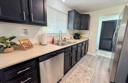 Reynoldsburg House | SFH | Garage | Fenced Yard | Quiet Neighborhood