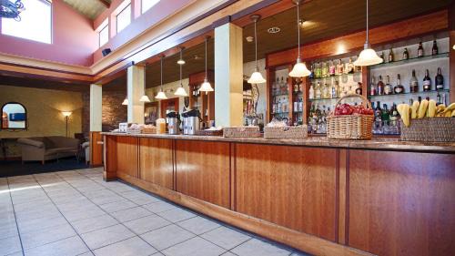 Millbrae Hotel | SFO El Rancho Inn SureStay Collection by Best Western