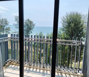 Tanjung Apartment | SG Residence by Seafront