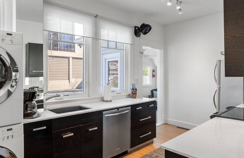 Brookwood Apartment | (SH) Rare Serviced 3-BR in Secluded and Peaceful Neighborhood