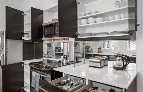 Brookwood Apartment | (SH) Rare Serviced 3-BR in Secluded and Peaceful Neighborhood