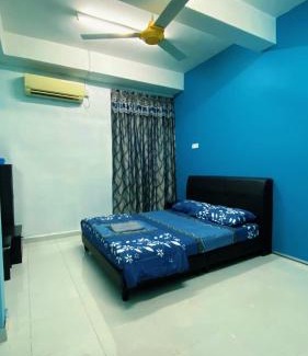 Kampung Padang Behor House | SH-StayHere with 3 bedroom and 2 bathroom