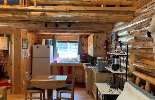 Troy Cabin | Sha Bear Cabin, on the YAAK RIVER~Quiet, Romantic Cabin Sleeps up to 4