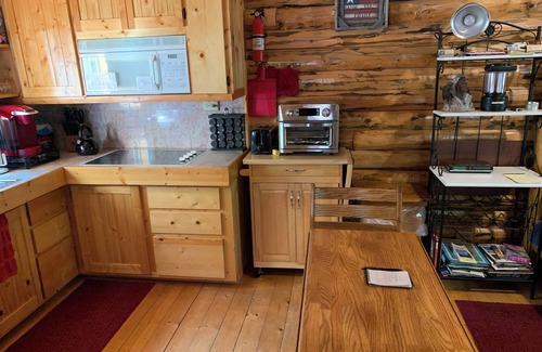 Troy Cabin | Sha Bear Cabin, on the YAAK RIVER~Quiet, Romantic Cabin Sleeps up to 4