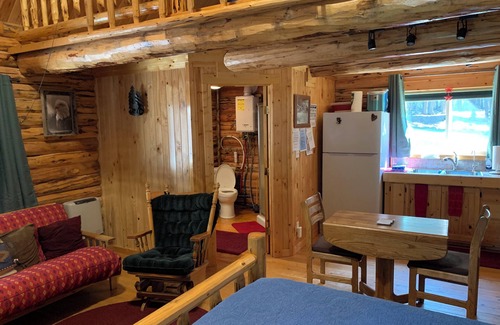 Troy Cabin | Sha Bear Cabin, on the YAAK RIVER~Quiet, Romantic Cabin Sleeps up to 4