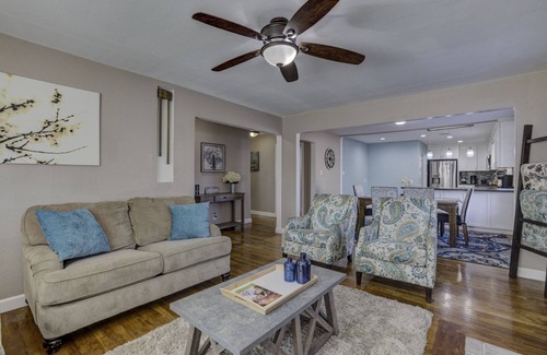 Lodi House | Shades of Blue NEWLY RENOVATED | Lodi Lake | Wine&Roses | Downtown