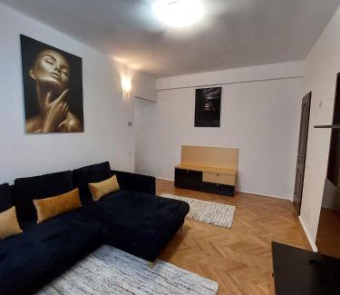 Cluj-Napoca Apartment | Shades of Gold Apartment