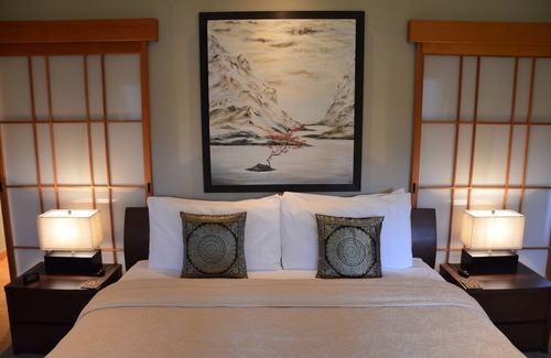 Roberts Creek House | Shades of Jade Inn and Spa