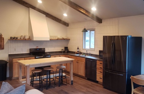 Yankton Cabin | Shady Creek Cabin - Family Friendly Getaway Near Lake