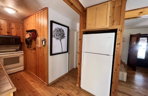Pine Cabin | Shady Pines Cabin