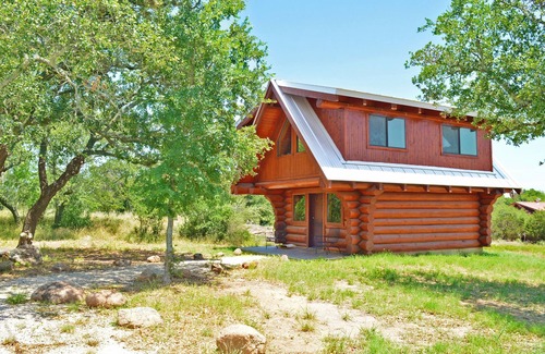 Marble Falls Cabin | Shadyside: Scenic Escape with Lake Views Awaits!