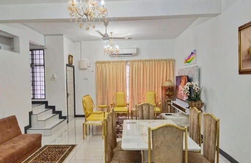 Seksyen 7 House | Shah Alam Golden Homestay Sksyen 7 near uitm/icity