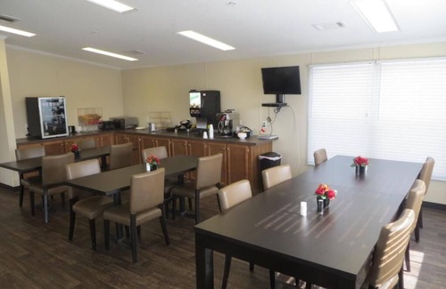 Hobbs Hotel | Shale Lodge