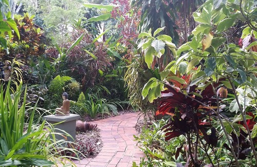 Nelly Bay Cottage | Shambhala Retreat Cottage 2 a peaceful place intended for rest and relaxation.