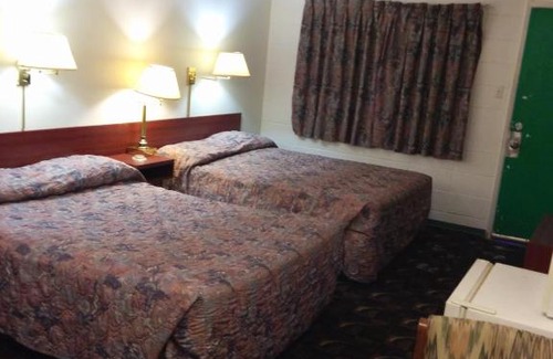 Valleyview Hotel | Shamrock Motel