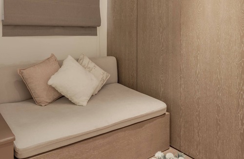 Jing'an House | Shanghai Hills & Gefii Fifty Shades of Grey close to Jing'an Temple