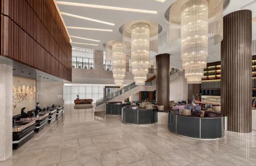 Jinqiao Hotel | Shanghai Marriott Hotel Pudong East - Only a 30 minute drive from Disney