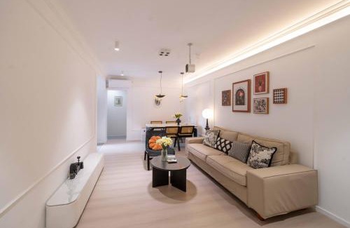 Downtown Shanghai Apartment | Shanghai Yi Du B&B - Family Suite located 500 meters away from Nanjing West Road Subway and near People's Square