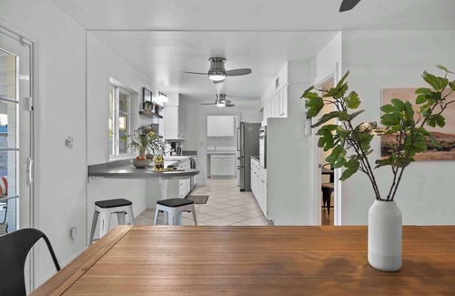 Melrose Paradise House | Shangri La: Boho Chic with Patio, Pool, & Grille!