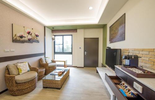 Hengchun Old Town House | Shangri Longluan Lake One B&B