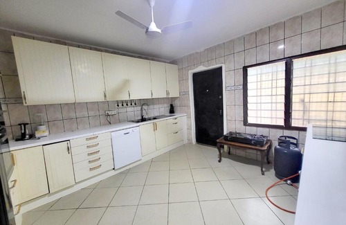 Kumasi House | Shanti Lodge
