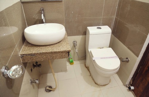 Munirka Bed & Breakfast | Shanti Residency