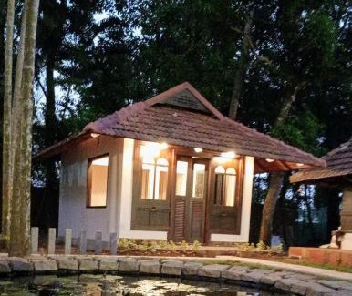 Andhakaranazhy Resort | Shantitheeram Ayurveda Lakeside Heritage Resort