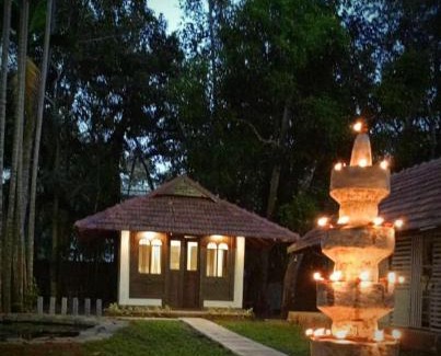 Andhakaranazhy Resort | Shantitheeram Ayurveda Lakeside Heritage Resort