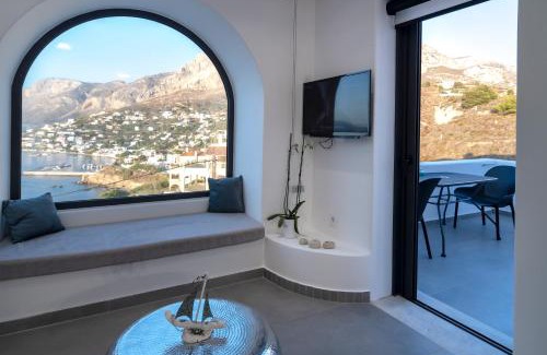 Kamari Apartment | Shape-Meander