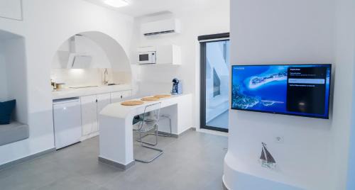 Kamari Apartment | Shape-Spiral