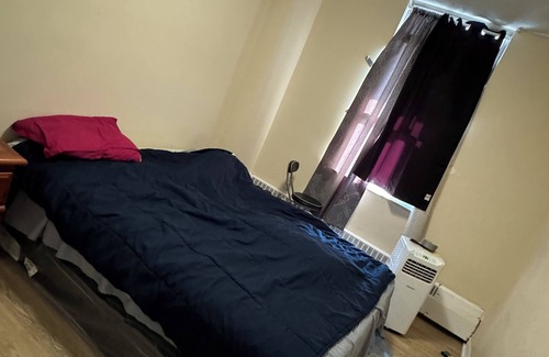 Cabbagetown Apartment | Shared 1 bedroom apartment