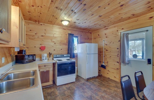 Park Rapids Cabin | Shared Dock: Dog-Friendly Retreat in Park Rapids!