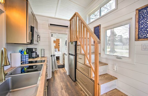 Lone Star House | Shared Dock & Lake Access: Daingerfield Tiny Home