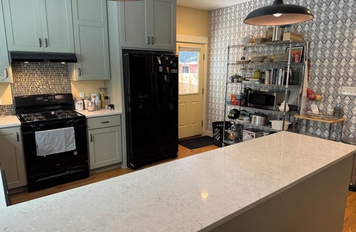 Oread House | Shared space in East Lawrence close to Downtown!