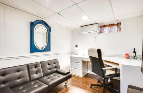 Englewood Apartment | Shared Yard, 4 Mi to NYC Englewood Apartment!