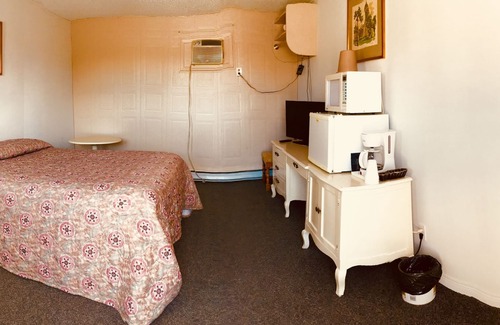 Ashern Hotel | Sharptail Motor