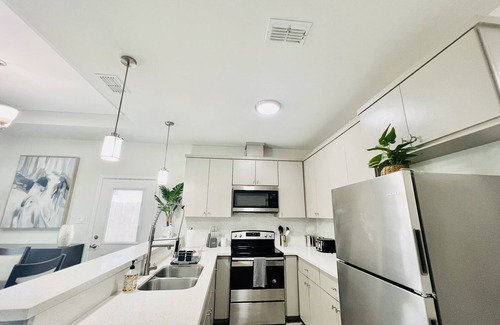 McAllen Apartment | ⭐️Shary luxury 2 BDR Condo ⭐️ Best location