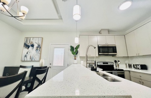 McAllen Apartment | ⭐️Shary luxury 2 BDR Condo ⭐️ Best location