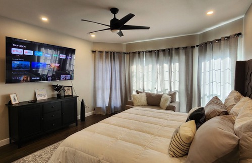 Mission House | Sharyland Mansion! 85 in Smart Tv WOW!