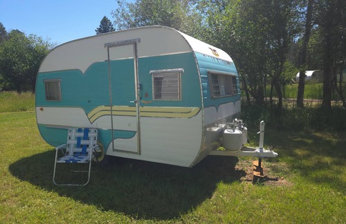 Saddlestring House | Shasta Deville, Rustic Shasta Deville RV