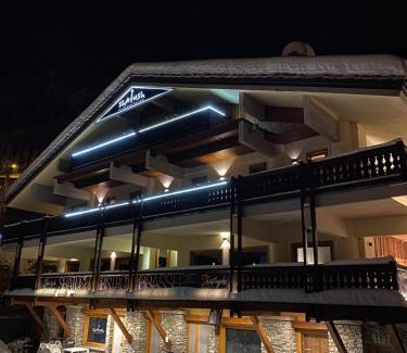 Entreves Hotel | Shatush Hotel