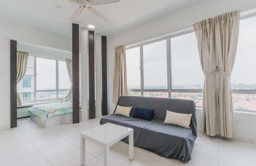 Taman Mount Austin Apartment | Shawn's Akademic Suites Sky View B#11-27 (肖恩天空之城) at Mount Austin