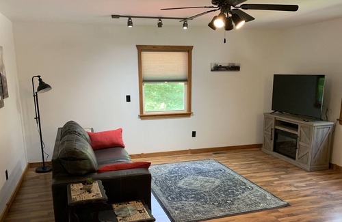 Cobden Apartment | Shawnee Hills Hideaway (Bside)
