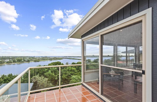 East Ballina House | Shaws View - Spectacular Bay Views