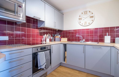 Milford Haven Cottage | Shearwater, Holiday Cottage Milford Waterfront, Milford Haven, Sleeps 4, 2 bedrooms, bathrooms