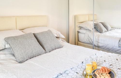 Pevensey House | Sheep's View Cottage
